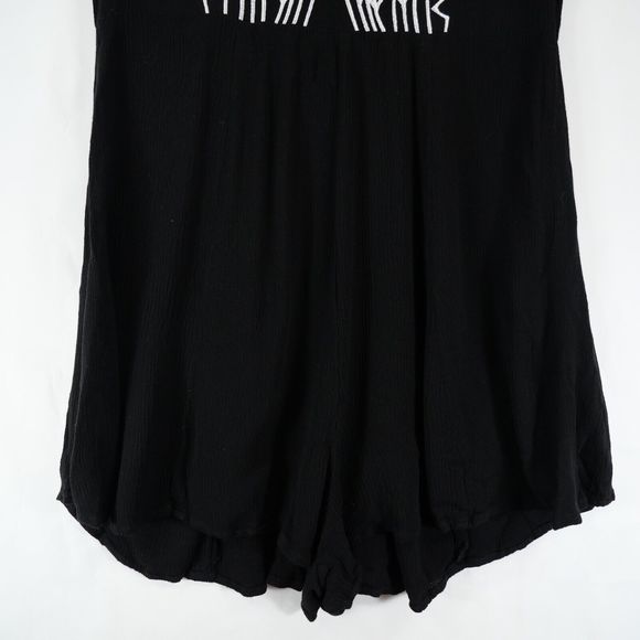 May & July Women's Black with White Short Sleeve Romper Size S - Picture 3 of 11